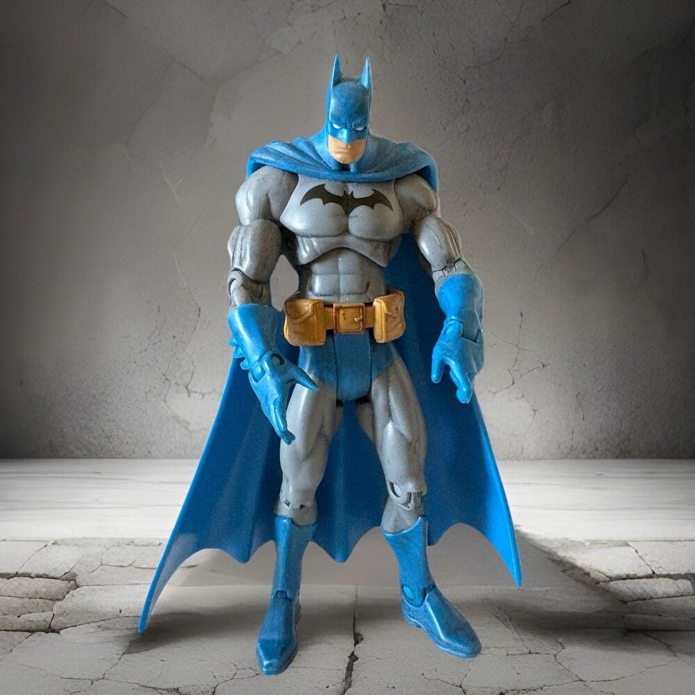 DC Super Heroes Batman Action Figure Classic Blue Suit S3 Series 1 Mattel 2006